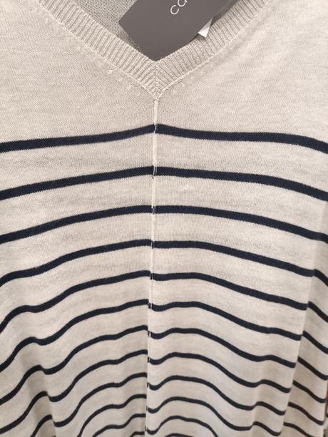 -biely prúžkovaný pulóver cache cache veľ. s, s
