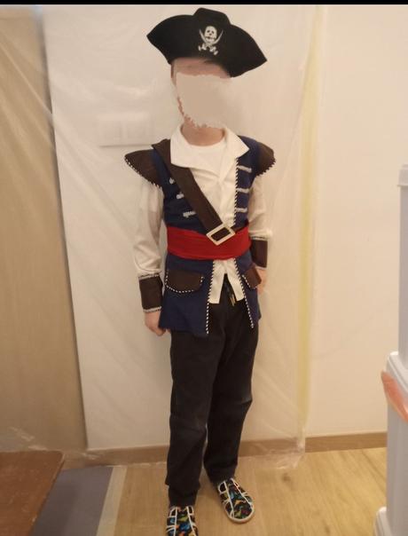 Karnevalový kostým pirát,