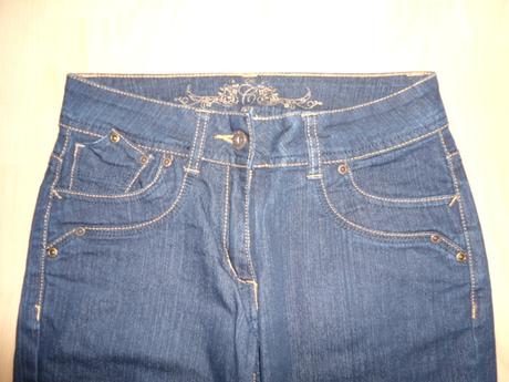 Tmavomodre rifle, 34