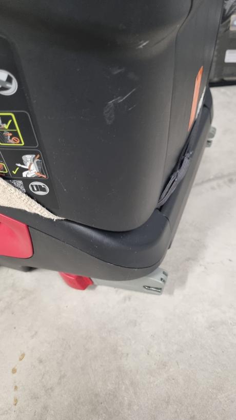 Römer autosedacka, römer