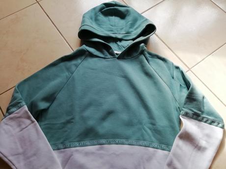 Mikina, v. 170, gate,170