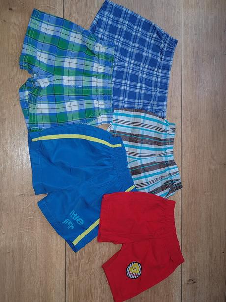 Kraťasky spolu za 2 eur, 74