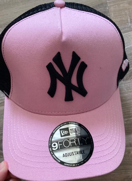 Krásna šiltovka new era, 