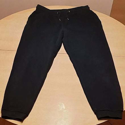 Predám dámske tepláky ema veľ.m, m