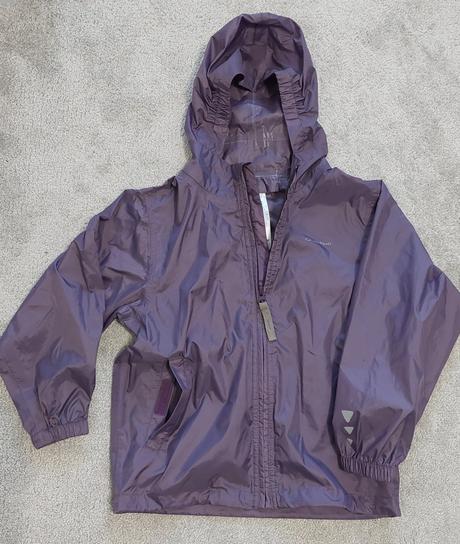 Tenká nepremokavá vetrovka, quechua,110