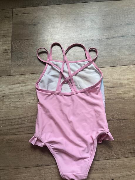 Plavky pre dievča, 98