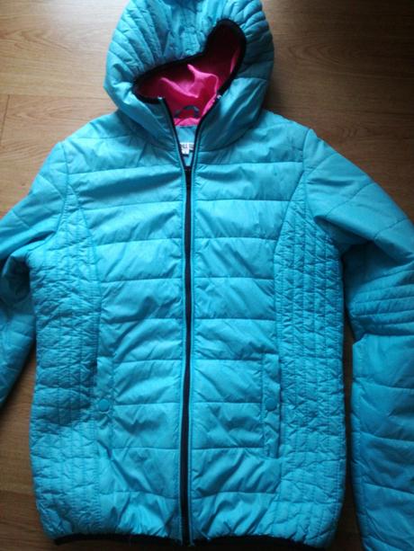 Dámska alebo dievčenské bunda, s