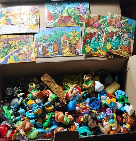 Figúrky, hračky z kinder vajíčok, 