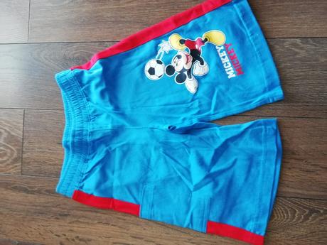 Šortky, disney,98