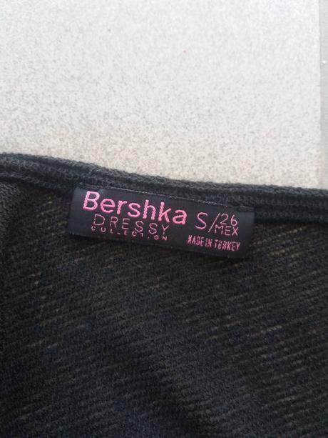 Top bershka č.s, s