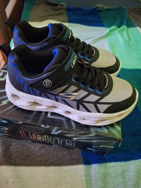 Detské tenisky svietiace, skechers,34