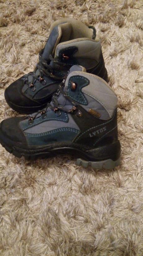 Outdoorove topanky, 28