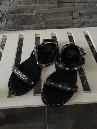 Guess v.36, guess,36