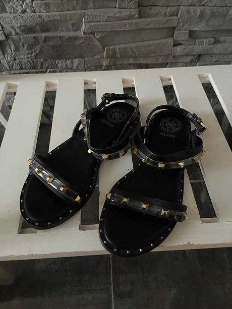 Guess v.36, guess,36