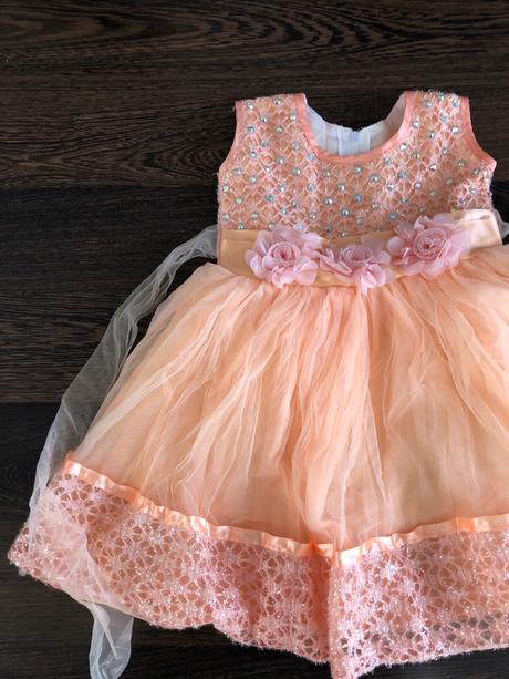 Slávnostné šatky, 74