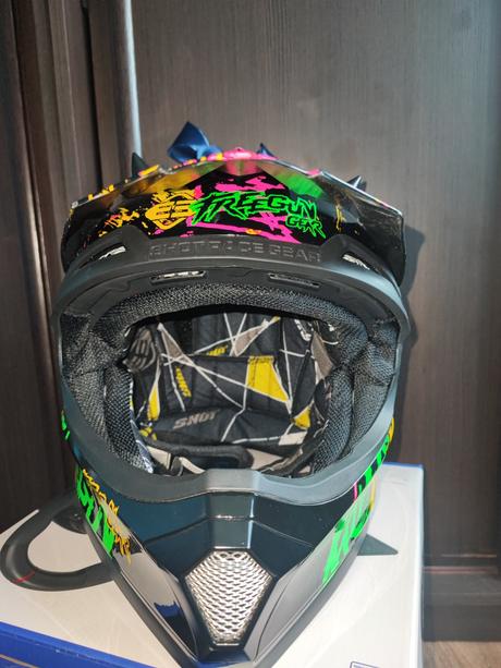 Motocrossova prilba shot veľkosť xl, xl