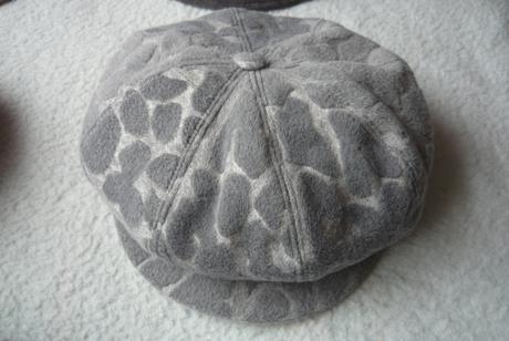 Balík dámske podšité šiltovky, 56