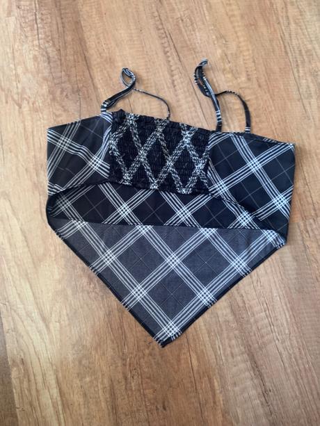 Dievcenske tielko, 152