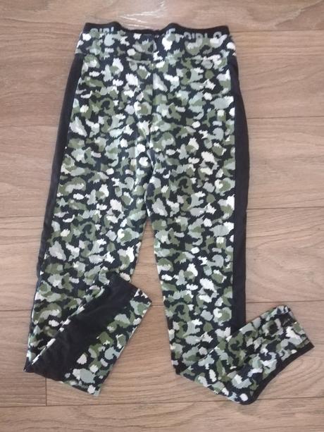 Športové nohavice, 146