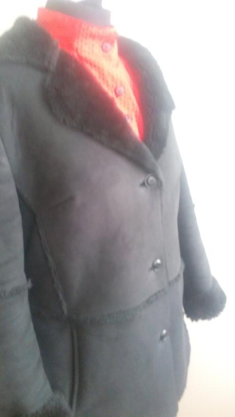 Kozuch z brúsenej kože fazonkovy strih, 40