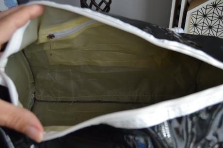 Retro čierna lakovaná taška (barrel / duffle bag),