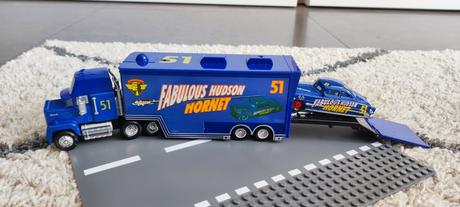 Kamión "hornet" blesk mcqueen cars autá,