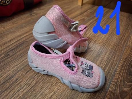 Predám rôzne topánky veĺkosti 19,20,21,22 pre diev, 21