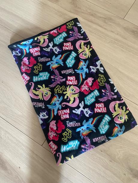 Nákrčnik, reserved