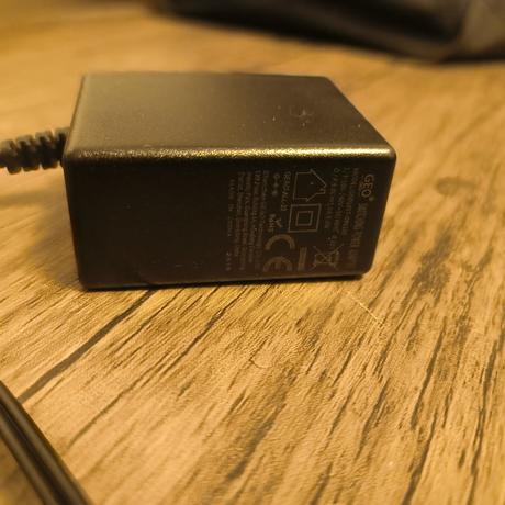 Napájací adaptér 240v, 