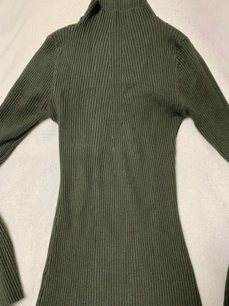 Úpletové khaki šaty so stojačikom, l / m / s