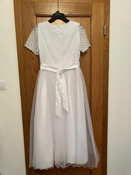 Šaty na 1. sv. prijímanie, 158