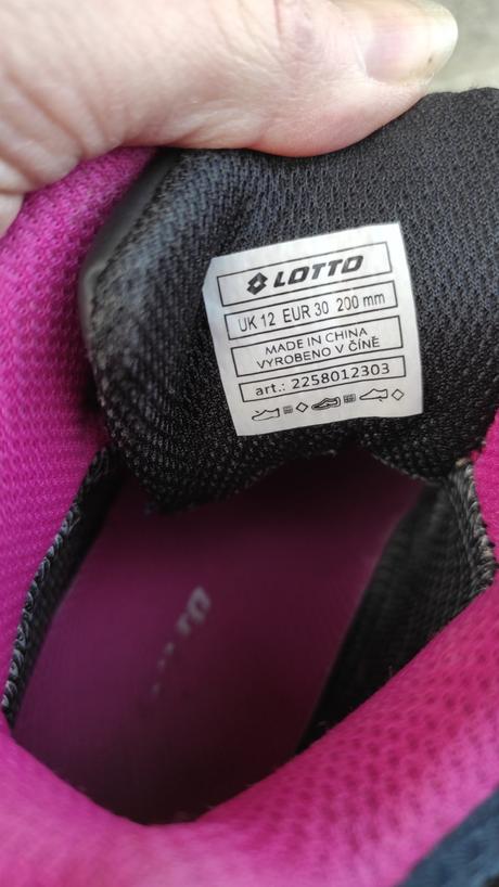 Trekové topánky, lotto,30