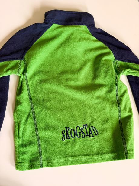 Mikinka, skogstad,98