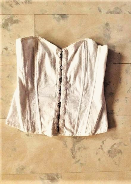 Madeirový top, new look,36