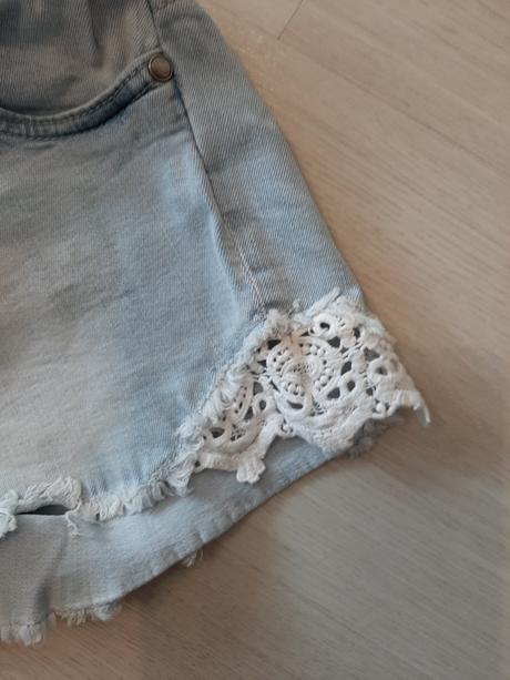 Krásne kraťase vel.140 a 152, 140