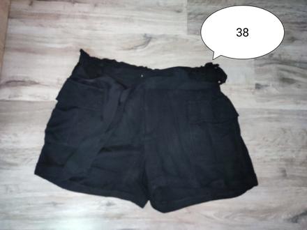 Šortky, 38