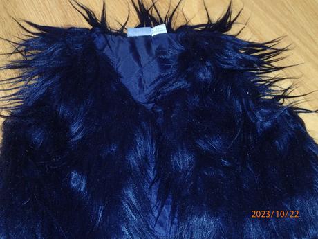 Modrá vestička, 128