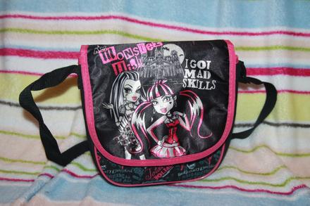 Kabelka monster high, 