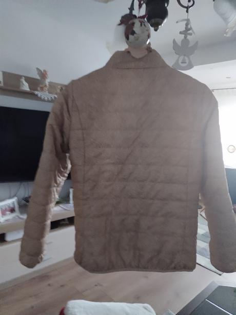 Predám dámsky bundu obojstrannú nový orexsuvanu, c&a,40