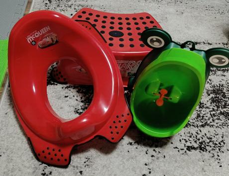 Pisoár, redukcia a schodík, 