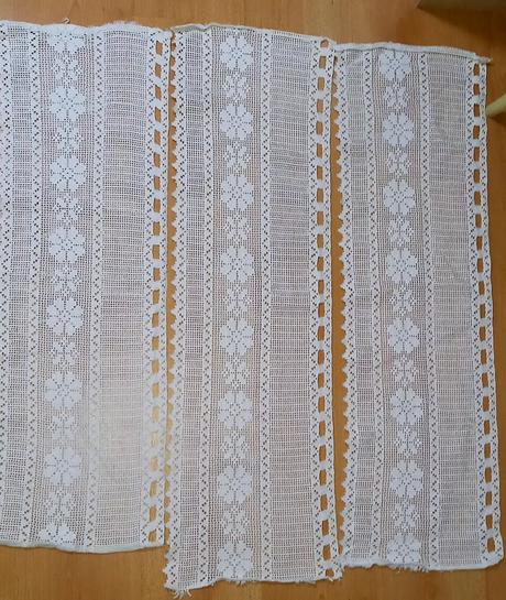 Háčkované záclony 3 ks, 