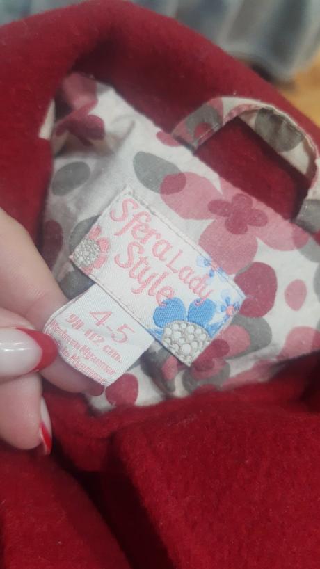 Dievčenský kabat, 98