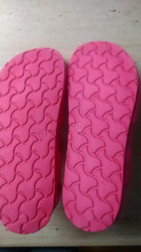 Dievčenské gumené sandále, 31