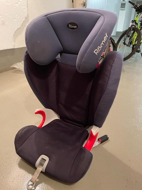 Autosedačka, britax