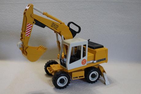 Požiarnicke auto + bager,