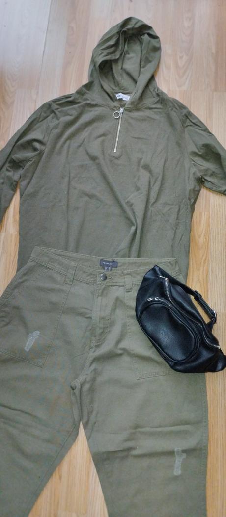 Nohavice tričko a ladvinka, 42