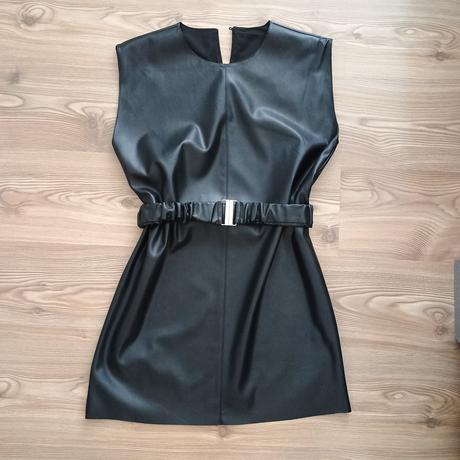 Raz oblečené kozenkove šaty only s top stav, only,s