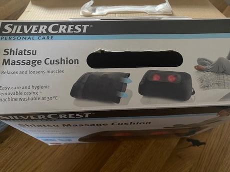 Shiatsu masážny prístroj,
