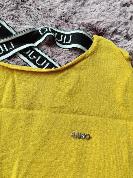 Šaty pletené, liu jo