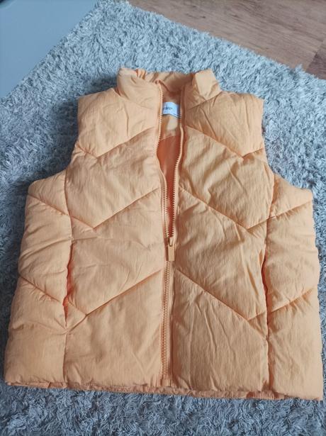 Vesta., reserved,146